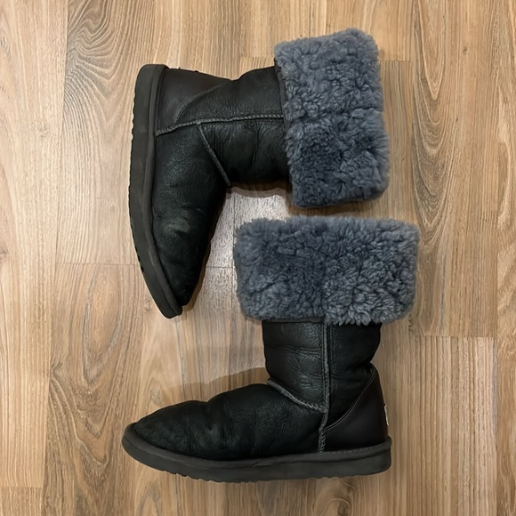 Ugg boots - Picture 2 of 8